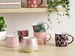Macaroni Mug 440ML Raspberry 7 Macaroni Mug 440ML Raspberry -Maxwell & Williams Shop maxwell williams driftwood sassafras macaroni lumi mug shelfie 2