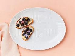 Arc Oval Platter 36x27cm White Gift Boxed -Maxwell & Williams Shop ss22 website maxwell williams arc white platter oval 32cm