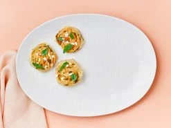 Arc Oval Platter 41x30cm White Gift Boxed -Maxwell & Williams Shop ss22 website maxwell williams arc white platter oval 41cm 2